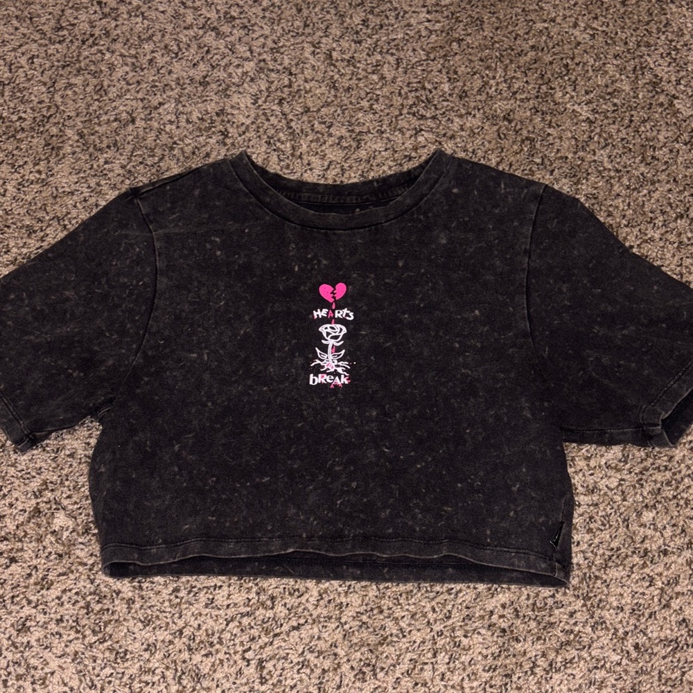Black 'Hearts Break' Graphic Crop Tee